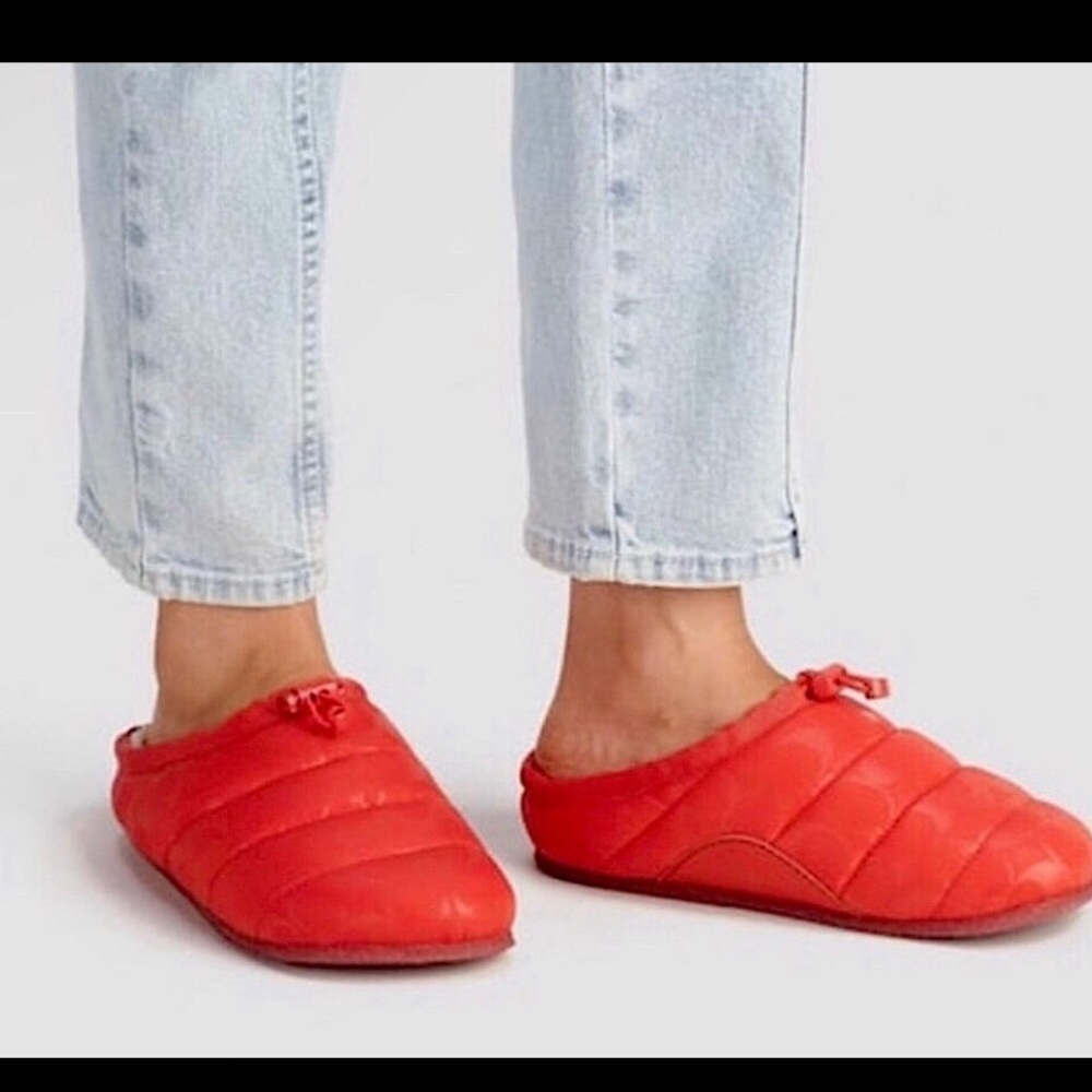 COACH Rachelle Miami Red Signature logo slip on slide slippers sz 8
